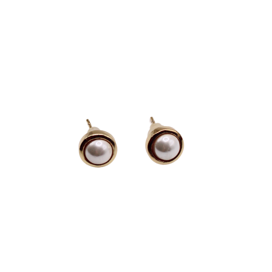 Pearly Stud Earrings